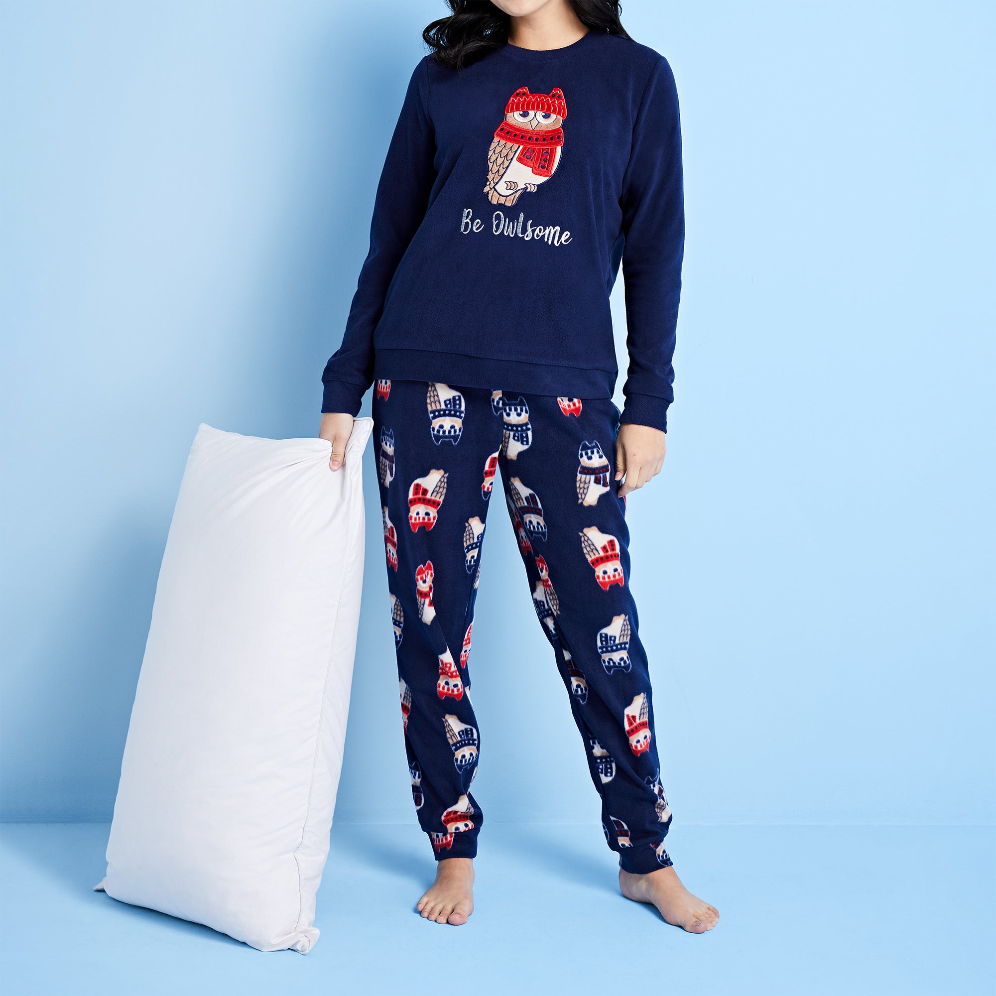 Carisma Women's Starry Nights Long Sleeve Round Neck PJ Set,