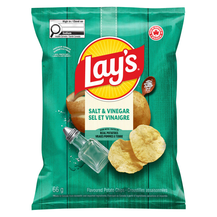Lay's Salt and Vinegar Potato Chips - 66g