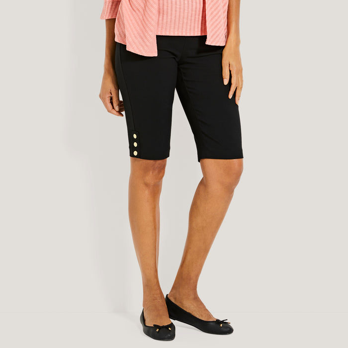Short ajusté avec bouton taille petite Classic Editions pour femmes