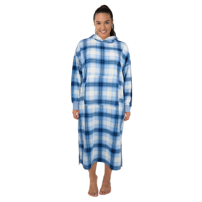 Chemise de nuit pleine longueur en tissu micropolaire dotée d’un capuchon taille plus Carisma pour femmes