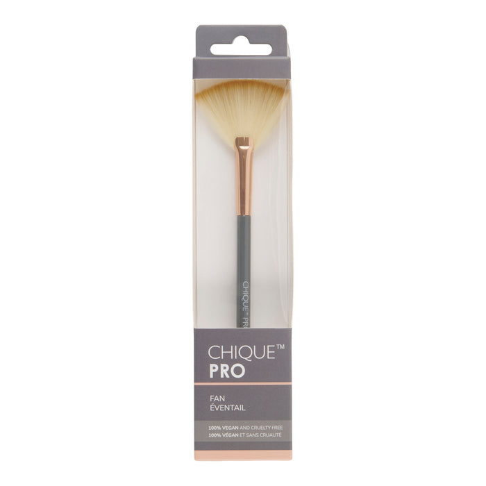 Chique Pro Fan Brush
