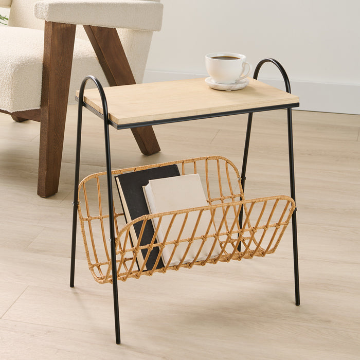 Table d'appoint avec porte-revues HomeStyles, 18 po x 12 po x 19 po