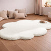 Petit tapis en similifourrure en forme de nuage – 3 pi x 5 pi