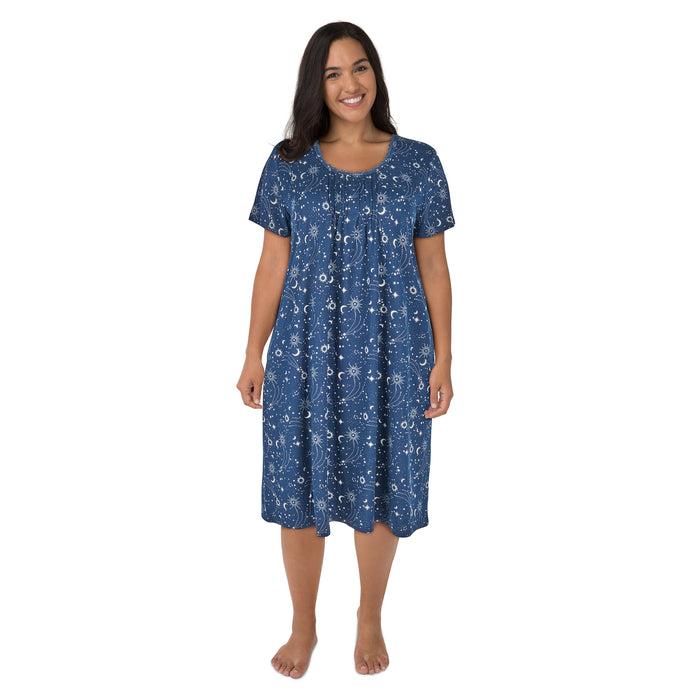 Robe de nuit longueur genou ornée de picots Carisma taille plus pour femmes
