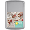 Plaques à biscuits de taille moyenne Wilton - 15,3 po x 10,3 po x 0,8 po