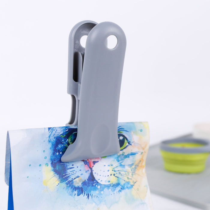 2-in-1 Pet Food Scoop and Bag Clip